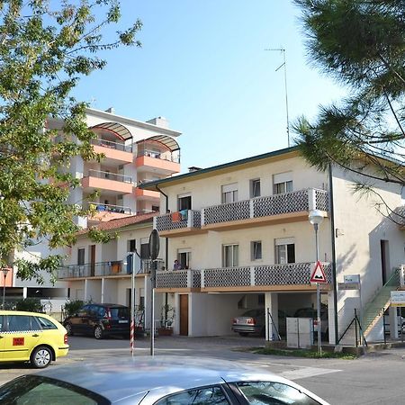 Rita Apartment Bibione Bagian luar foto